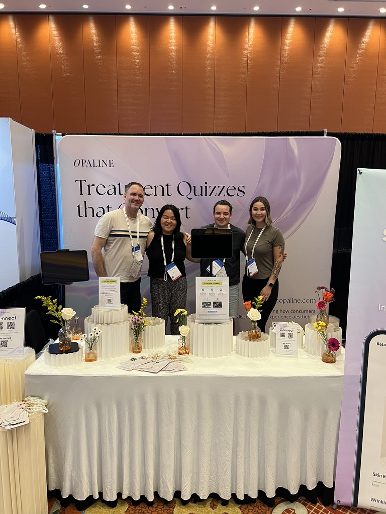 Opaline booth